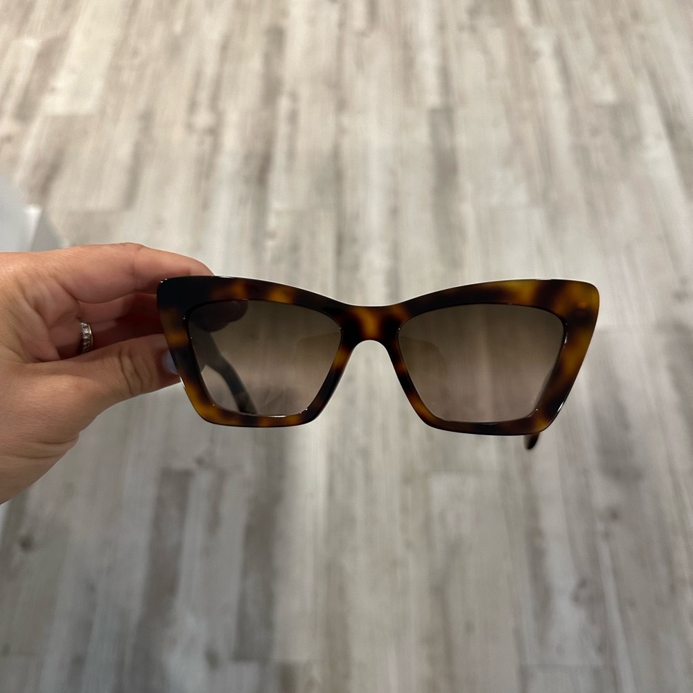 Salvatore Ferragamo Tortoise Cat Eye Sunglasses - Brown